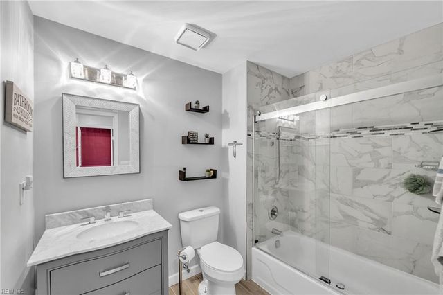 5144 Edon Hall LN, Virginia Beach, VA 23464