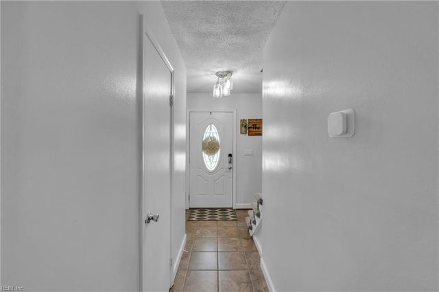 5144 Edon Hall LN, Virginia Beach, VA 23464