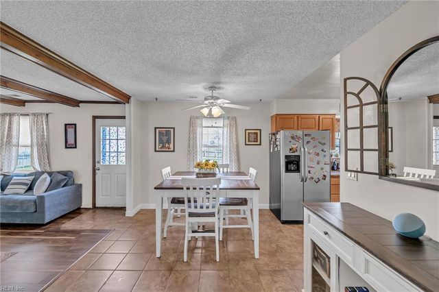 5144 Edon Hall LN, Virginia Beach, VA 23464