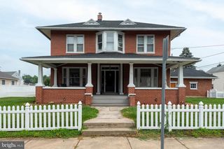 53 E HUMMELSTOWN ST, Elizabethtown, PA 17022