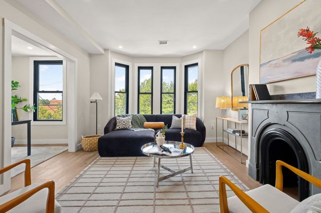 18 Yale Terrace 2, Boston, MA 02130