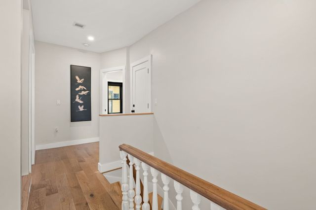 18 Yale Terrace 2, Boston, MA 02130