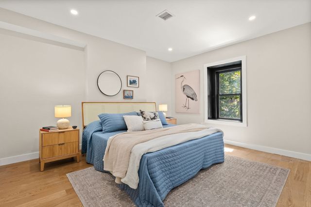 18 Yale Terrace 2, Boston, MA 02130