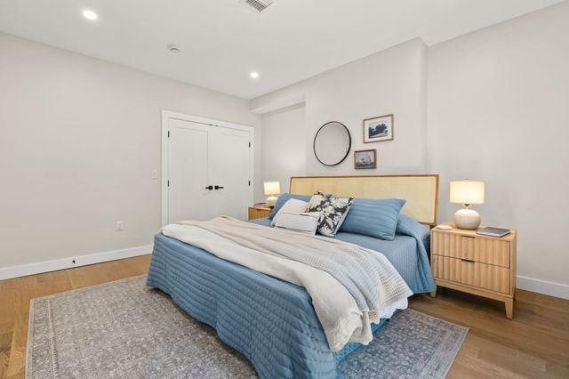 18 Yale Terrace 2, Boston, MA 02130