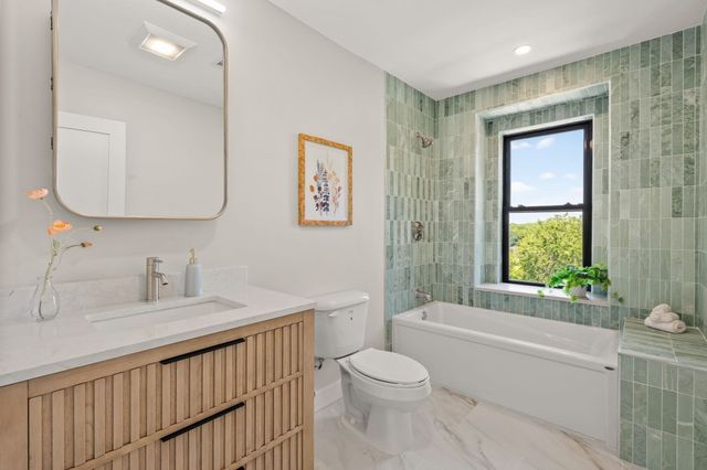 18 Yale Terrace 2, Boston, MA 02130