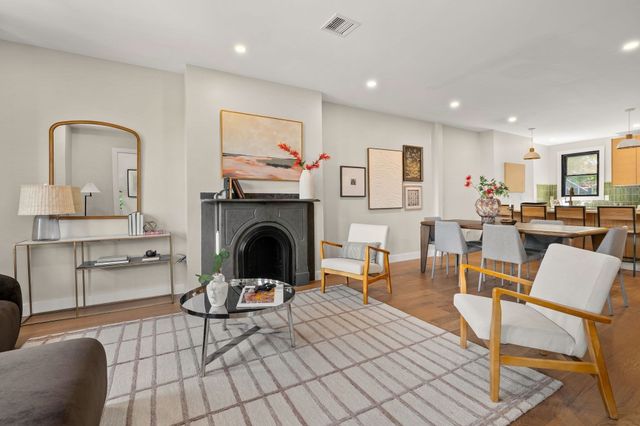 18 Yale Terrace 2, Boston, MA 02130