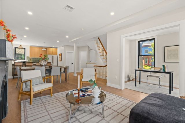 18 Yale Terrace 2, Boston, MA 02130