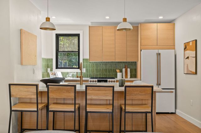 18 Yale Terrace 2, Boston, MA 02130