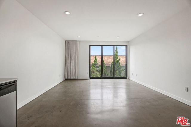 10810 Palms Boulevard 303, Los Angeles, CA 90034