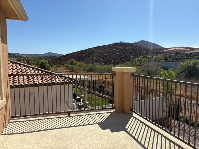 32865 Marin Fields Rd, Temecula, CA 92596
