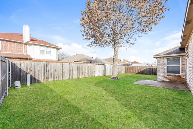 5051 Showdown Lane, Grand Prairie, TX 75052