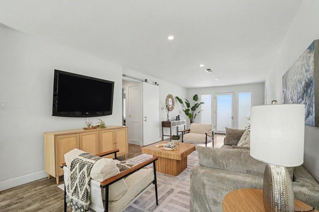 3503 Udall, San Diego, CA 92106