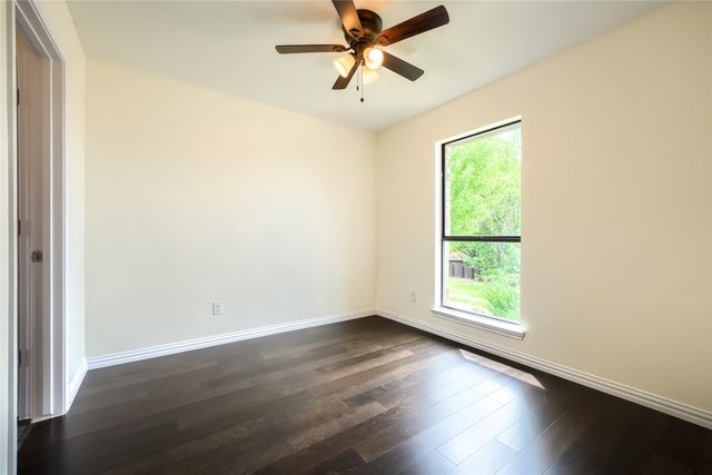 2157 Falcon Ridge Drive, Carrollton, TX 75010