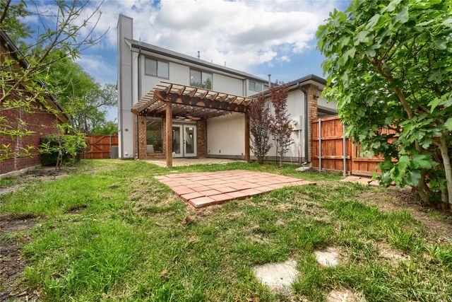 2157 Falcon Ridge Drive, Carrollton, TX 75010