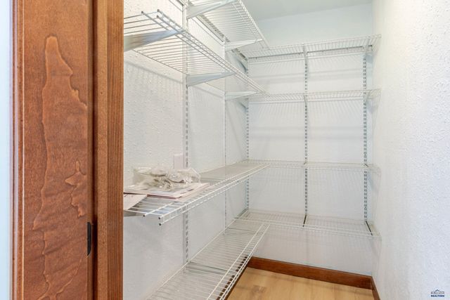 214 E ST ANNE, Rapid City, SD 57701