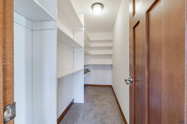 214 E ST ANNE, Rapid City, SD 57701