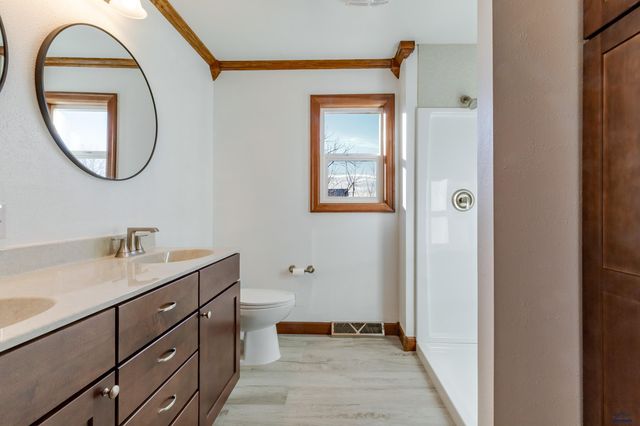 214 E ST ANNE, Rapid City, SD 57701