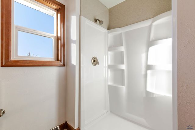 214 E ST ANNE, Rapid City, SD 57701