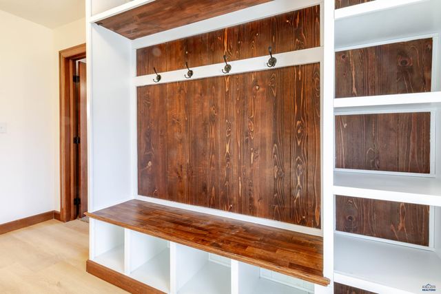 214 E ST ANNE, Rapid City, SD 57701