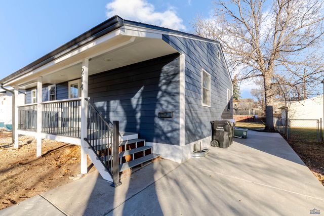 214 E ST ANNE, Rapid City, SD 57701