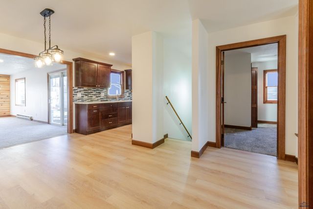 214 E ST ANNE, Rapid City, SD 57701