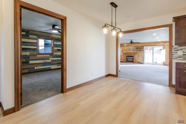 214 E ST ANNE, Rapid City, SD 57701