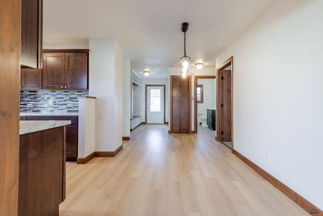 214 E ST ANNE, Rapid City, SD 57701