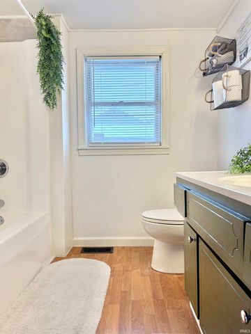 1927 Washington Avenue, Vincennes, IN 47591