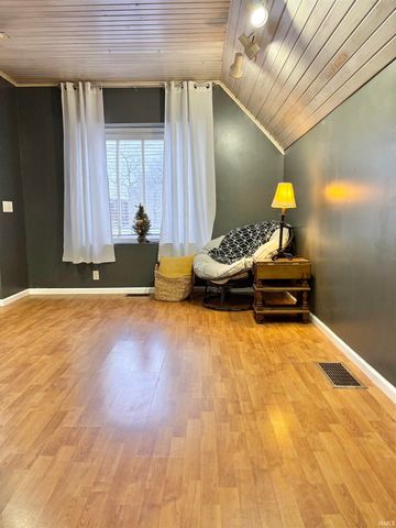 1927 Washington Avenue, Vincennes, IN 47591