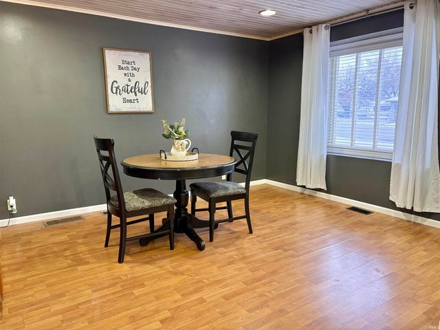 1927 Washington Avenue, Vincennes, IN 47591