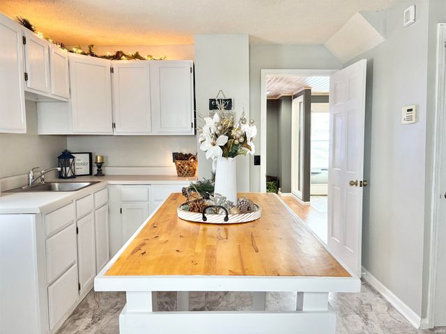 1927 Washington Avenue, Vincennes, IN 47591