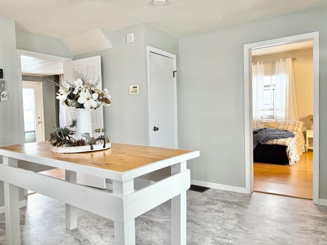 1927 Washington Avenue, Vincennes, IN 47591