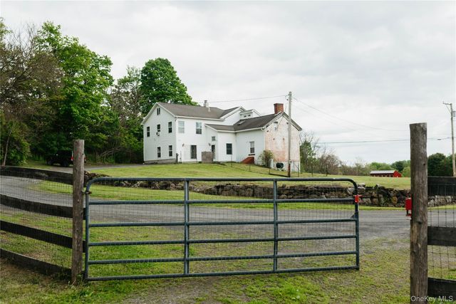1693 Route 32, Saugerties, NY 12477