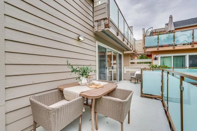 363 N Rengstorff Avenue 4, Mountain View, CA 94043