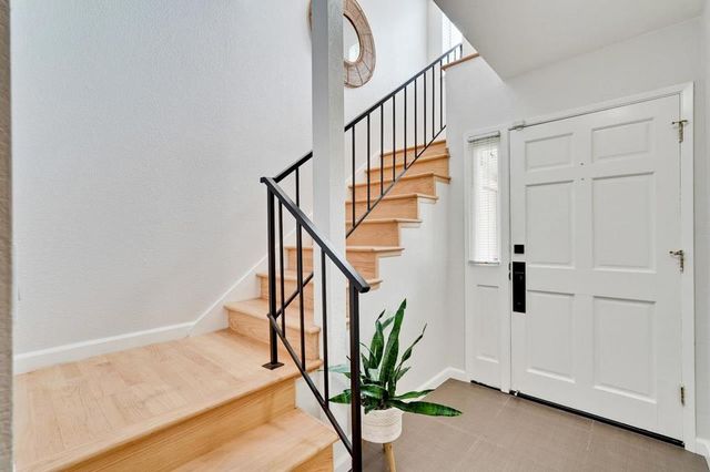 363 N Rengstorff Avenue 4, Mountain View, CA 94043