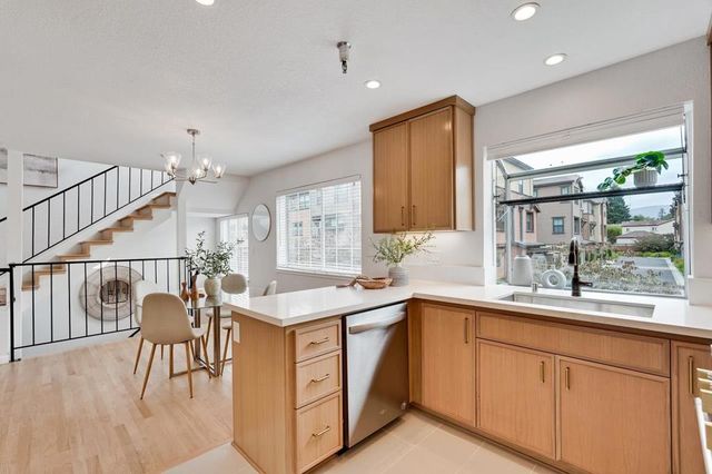 363 N Rengstorff Avenue 4, Mountain View, CA 94043