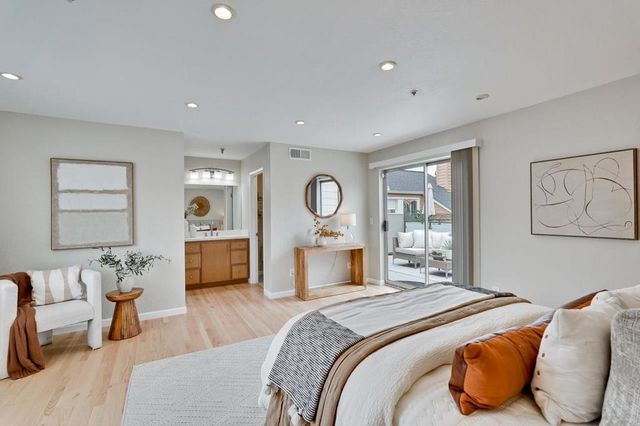 363 N Rengstorff Avenue 4, Mountain View, CA 94043