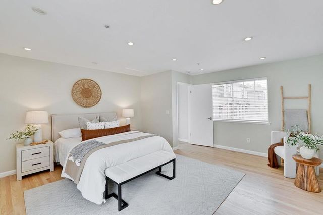 363 N Rengstorff Avenue 4, Mountain View, CA 94043