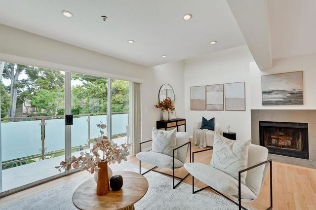 363 N Rengstorff Avenue 4, Mountain View, CA 94043