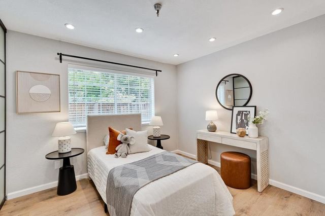363 N Rengstorff Avenue 4, Mountain View, CA 94043