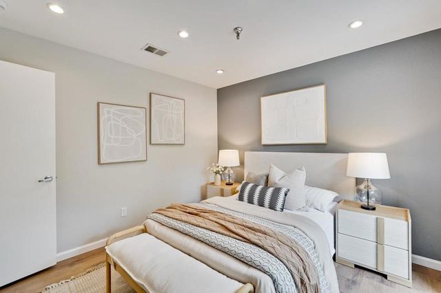 363 N Rengstorff Avenue 4, Mountain View, CA 94043