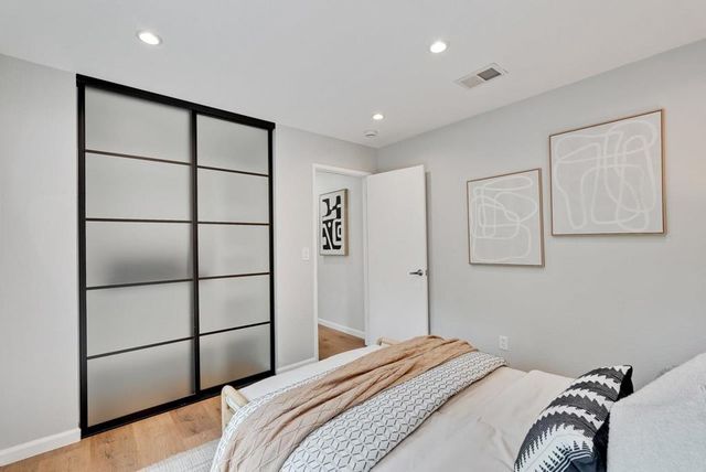 363 N Rengstorff Avenue 4, Mountain View, CA 94043
