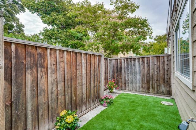 363 N Rengstorff Avenue 4, Mountain View, CA 94043