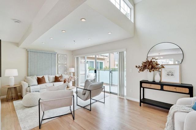 363 N Rengstorff Avenue 4, Mountain View, CA 94043