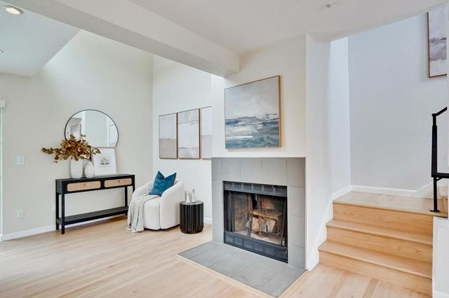 363 N Rengstorff Avenue 4, Mountain View, CA 94043