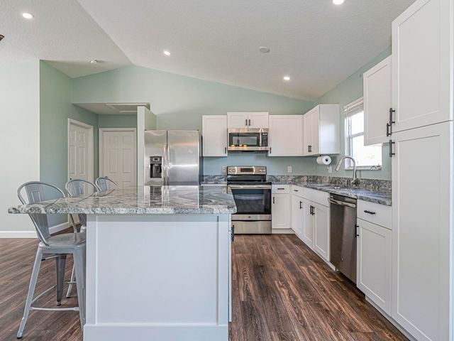 756 SW 18th Pl Place SW, Vero Beach, FL 32962