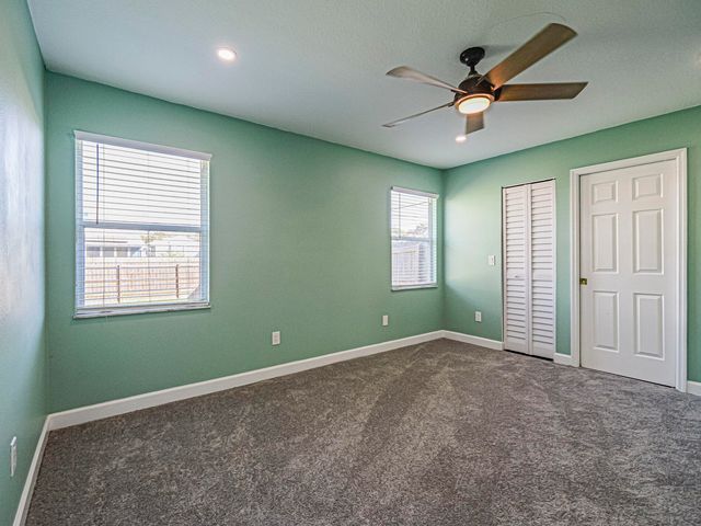 756 SW 18th Pl Place SW, Vero Beach, FL 32962