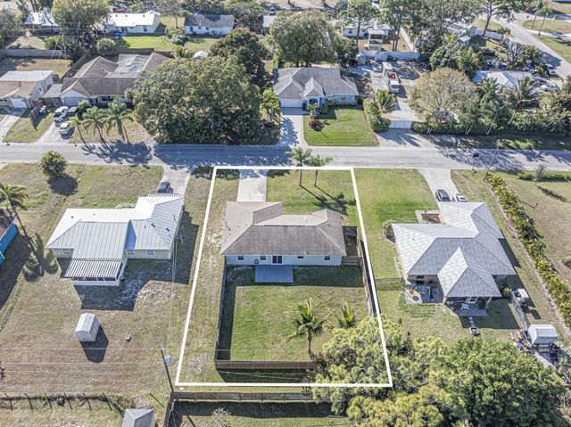 756 SW 18th Pl Place SW, Vero Beach, FL 32962