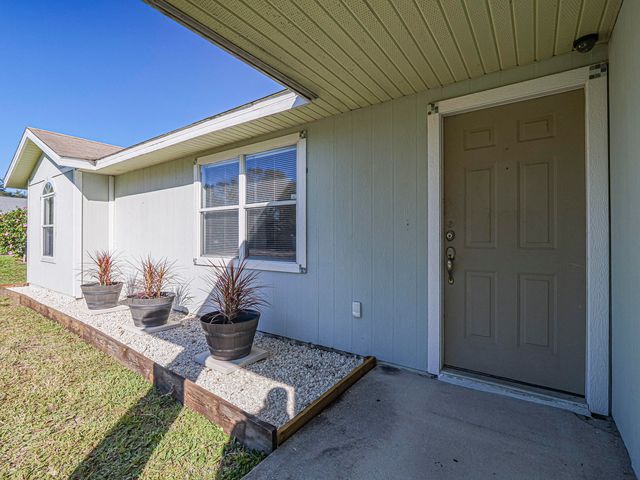 756 SW 18th Pl Place SW, Vero Beach, FL 32962