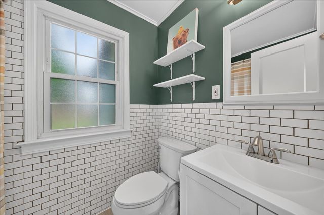 2331 Rowland Avenue, Royal Oak City, MI 48067